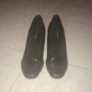 Black Mid-Heels. Size 5